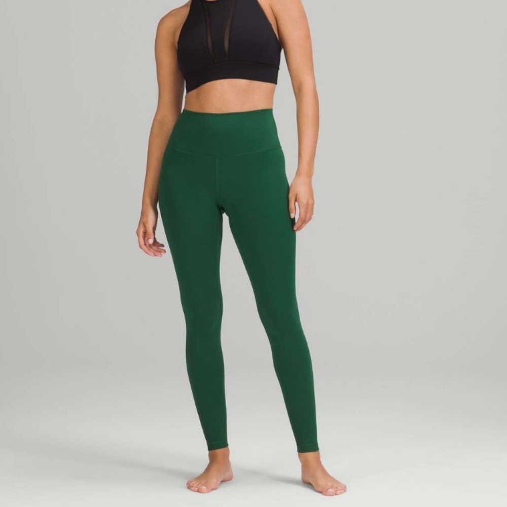 NEW w tags evergreen aligns 25 inch length, high rise, size 14 with pockets
